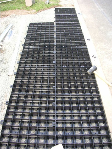 1 m² Bodenraster - Rasengitter - Splittgitter "Medium" grün 500x500x60 mm - Für Fahrzeuge bis 7,5 t